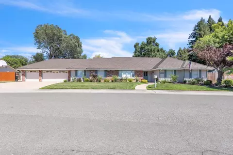 Exterior - 3366 Nadine St, Carmichael, CA 95608 photo 7 of 8