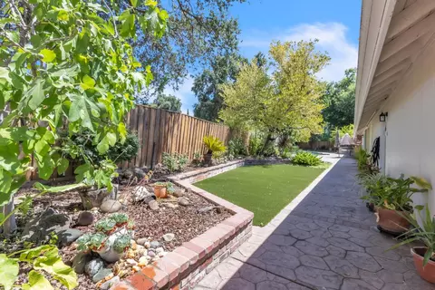 Exterior - 3366 Nadine St, Carmichael, CA 95608 photo 6 of 8
