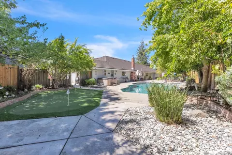 Exterior - 3366 Nadine St, Carmichael, CA 95608 photo 3 of 8