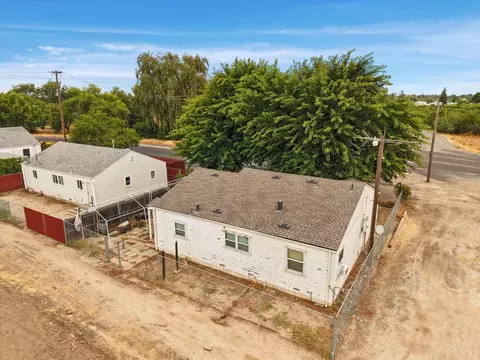 4614 E Armstrong Rd, Lodi, CA 95240 photo 8