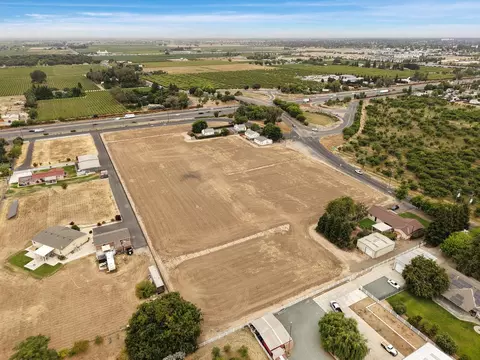 4614 E Armstrong Rd, Lodi, CA 95240 photo 90