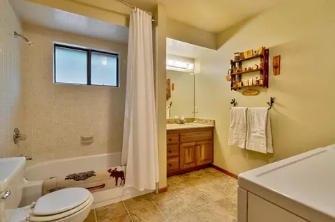 Bath - 7084 Pine Cone Dr, Pollock Pines, CA 95726 photo 3 of 4