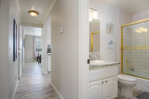 Entry Way - 454 Hilltop Estates Dr #A-7, Copperopolis, CA 95228 photo 5 of 5