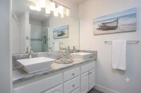 Bath - 454 Hilltop Estates Dr #A-7, Copperopolis, CA 95228 photo 1 of 4