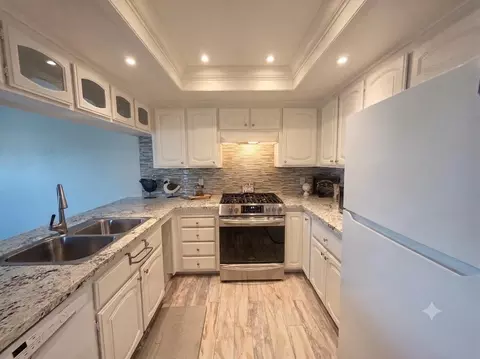 Kitchen - 454 Hilltop Estates Dr #A-7, Copperopolis, CA 95228 photo 3 of 7