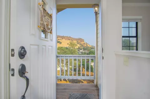 Entry Way - 454 Hilltop Estates Dr #A-7, Copperopolis, CA 95228 photo 1 of 5