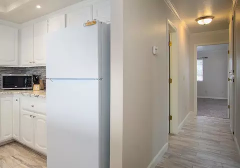 Entry Way - 454 Hilltop Estates Dr #A-7, Copperopolis, CA 95228 photo 4 of 5