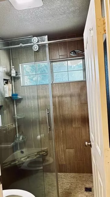 Bath - 838 Tornell Dr, Ripon, CA 95366 photo 5 of 5