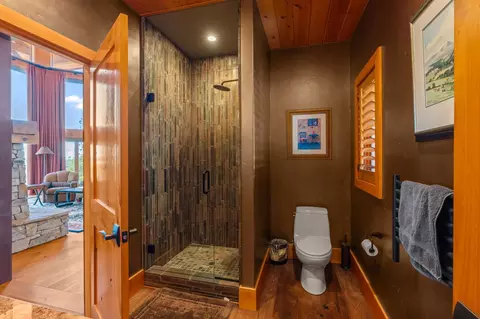 Bath - 768 Apple Blossom Dr, Murphys, CA 95247 photo 2 of 6