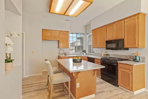 Kitchen - 232 Ruess, Ripon, CA 95366 photo 2 of 2