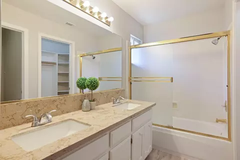 Bath - 232 Ruess, Ripon, CA 95366 photo 1 of 4