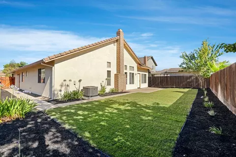 Exterior - 232 Ruess, Ripon, CA 95366 photo 5 of 7