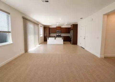 913 Puma St, Rocklin, CA 95765 photo 3