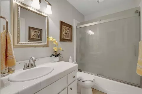 Bath - 8028 Butte Ave, Sutter, CA 95982 photo 1 of 9