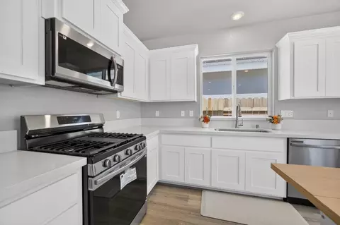 Kitchen - 1480 Westwind Way, Rocklin, CA 95765 photo 3 of 3
