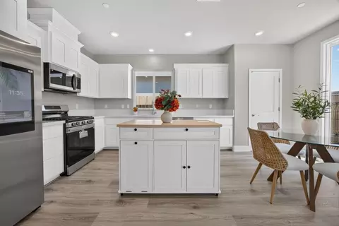 Kitchen - 1480 Westwind Way, Rocklin, CA 95765 photo 1 of 3