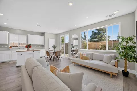Entry Way - 1480 Westwind Way, Rocklin, CA 95765 photo 2 of 3