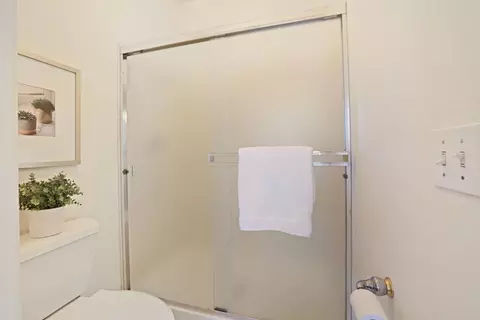 Bath - 22579 S Austin Rd, Ripon, CA 95366 photo 5 of 5