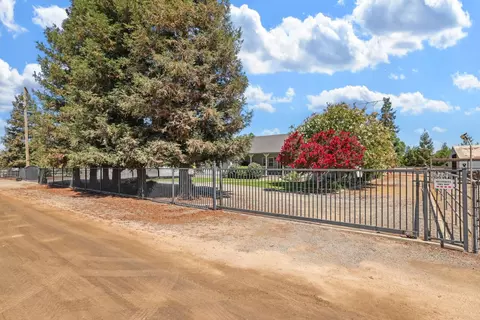Exterior - 22579 S Austin Rd, Ripon, CA 95366 photo 1 of 17