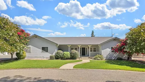 Exterior - 22579 S Austin Rd, Ripon, CA 95366 photo 3 of 17