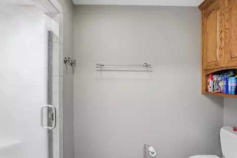 Bath - 2081 Drew Ave, Turlock, CA 95382 photo 4 of 5