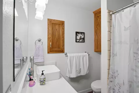 Bath - 2081 Drew Ave, Turlock, CA 95382 photo 5 of 5