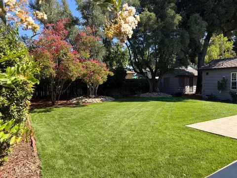 Exterior - 125 Grove Ave, Modesto, CA 95354 photo 3 of 4