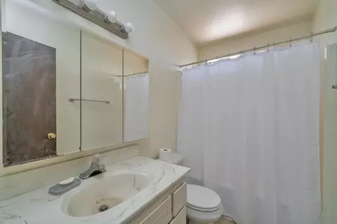 Bath - 2020 Adobe Trl, Placerville, CA 95667 photo 3 of 3