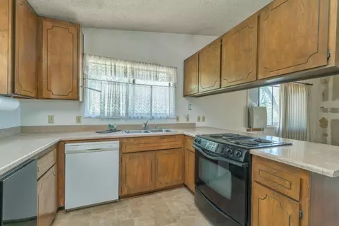 Kitchen - 2020 Adobe Trl, Placerville, CA 95667 photo 4 of 5