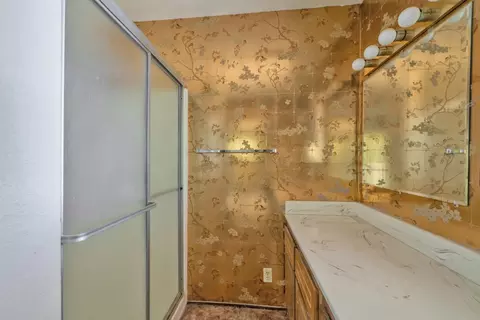 Bath - 2020 Adobe Trl, Placerville, CA 95667 photo 1 of 3