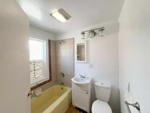 Bath - 110 Church St, Jackson, CA 95642 photo 5 of 5