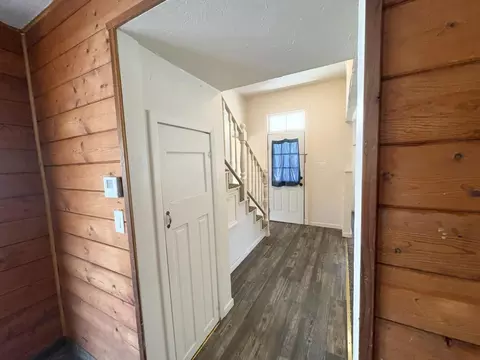 Entry Way - 110 Church St, Jackson, CA 95642 photo 2 of 3