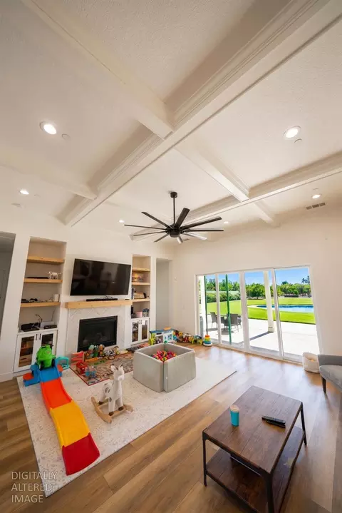 Living - 16464 Fox Rd, Lodi, CA 95240 photo 1 of 1