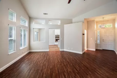 Living - 462 Chablis Way, Manteca, CA 95337 photo 1 of 4