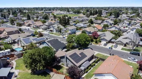 View/Area - 462 Chablis Way, Manteca, CA 95337 photo 3 of 6