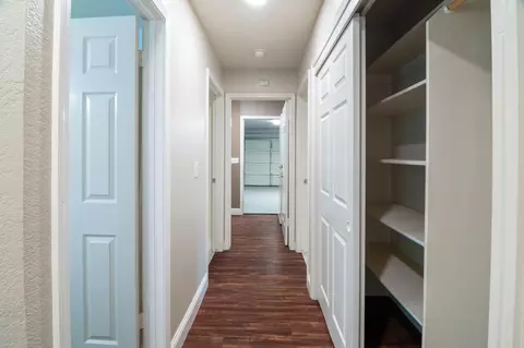 Entry Way - 462 Chablis Way, Manteca, CA 95337 photo 3 of 3