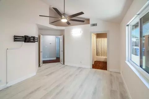 Living - 462 Chablis Way, Manteca, CA 95337 photo 4 of 4