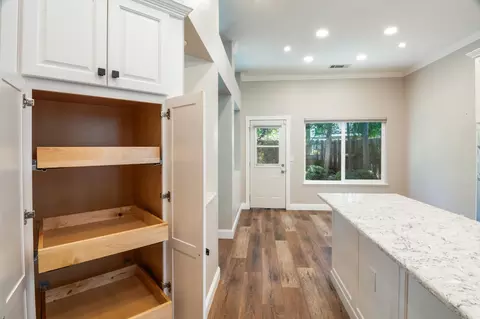 Entry Way - 462 Chablis Way, Manteca, CA 95337 photo 1 of 3