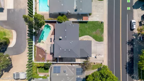 View/Area - 924 Alpine Ave, Manteca, CA 95336 photo 2 of 14