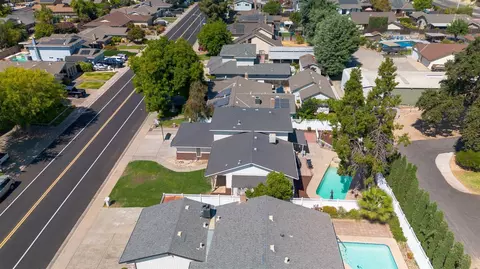 View/Area - 924 Alpine Ave, Manteca, CA 95336 photo 6 of 14