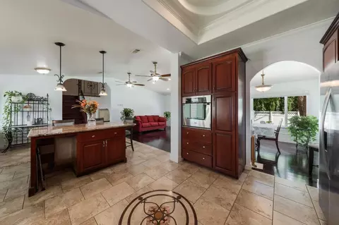 Entry Way - 924 Alpine Ave, Manteca, CA 95336 photo 3 of 3