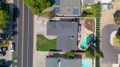 View/Area - 924 Alpine Ave, Manteca, CA 95336 photo 3 of 14