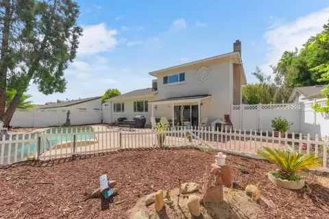 Exterior - 924 Alpine Ave, Manteca, CA 95336 photo 12 of 13