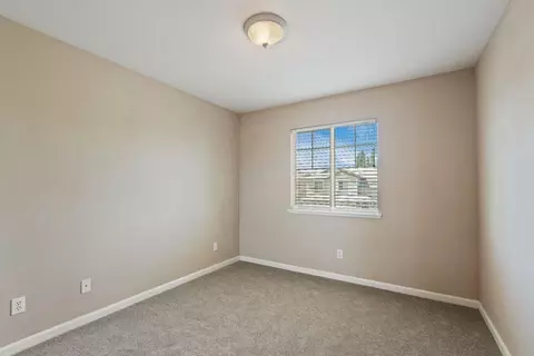 Bedroom - 1906 Calaveras Ct, Tracy, CA 95377 photo 4 of 5