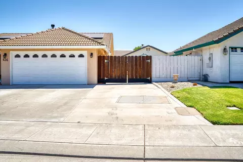 626 Comstock Ln, Manteca, CA 95336 photo 5