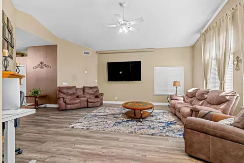 626 Comstock Ln, Manteca, CA 95336 photo 15
