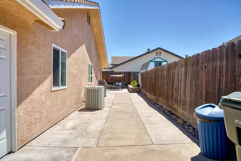 626 Comstock Ln, Manteca, CA 95336 photo 38
