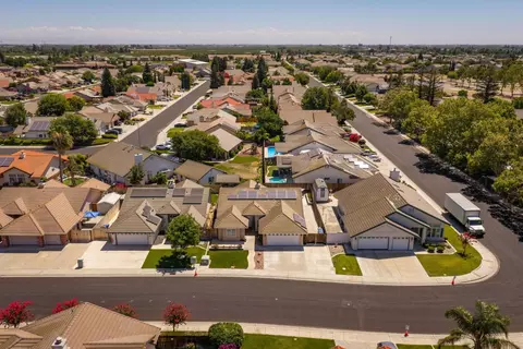 626 Comstock Ln, Manteca, CA 95336 photo 6
