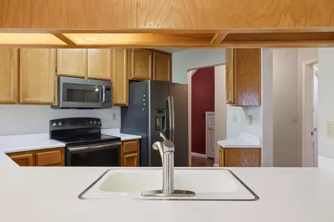 Kitchen - 657 David Cir, Placerville, CA 95667 photo 6 of 6