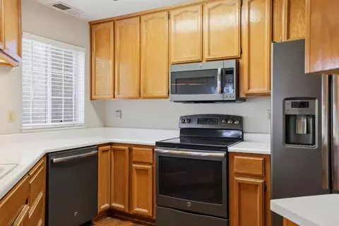 Kitchen - 657 David Cir, Placerville, CA 95667 photo 1 of 6